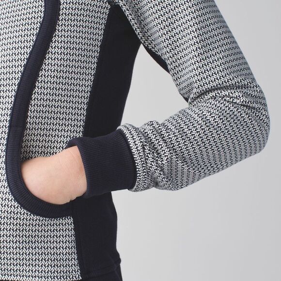 EUC Lululemon Scuba Hoodie II Washi Weave Angel Wing Naval Blue RARE - Picture 7 of 10